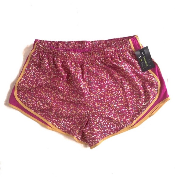 Nike shorts - Picture 2 of 3